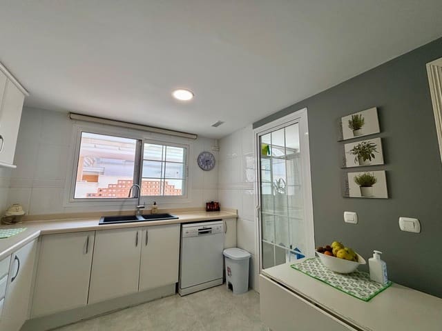 Apartamento de 4 habitaciones en Bétera en alquiler con piscina garaje - 2.500 € (Ref: 9099132)