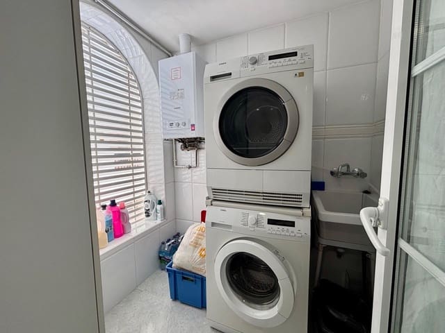 Apartamento de 4 habitaciones en Bétera en alquiler con piscina garaje - 2.500 € (Ref: 9099132)