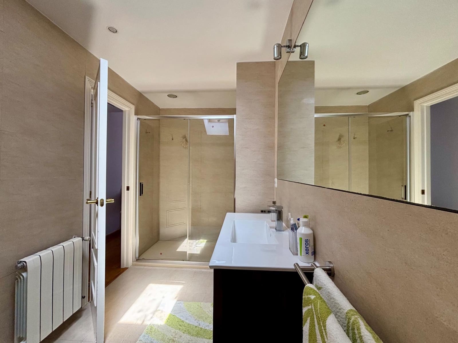 4 bedroom Apartment for rent in Betera with pool garage - € 2,500 (Ref: 9099132)