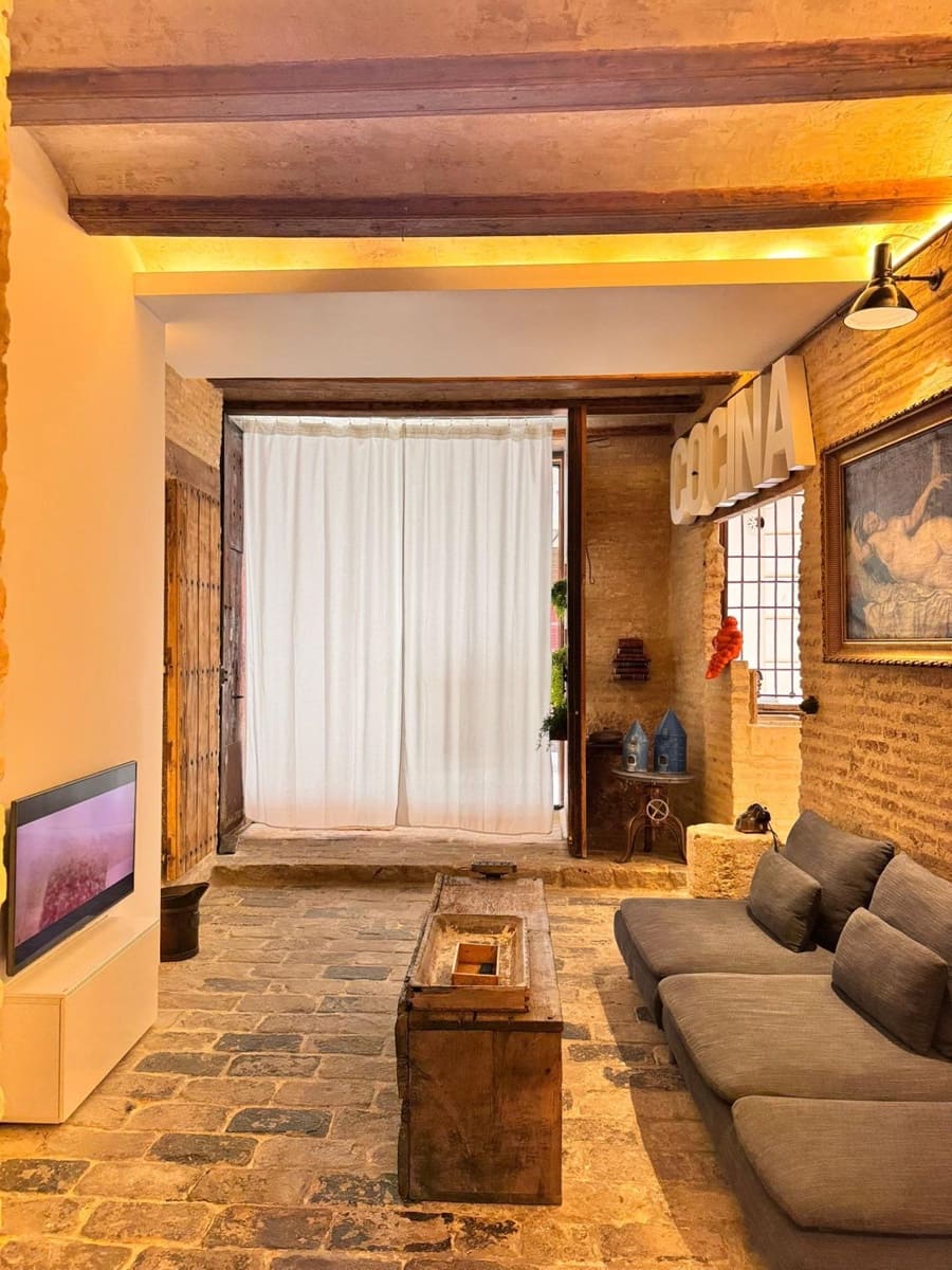 2 soveværelse Lejlighed til leje i Valencia by - € 2.000 (Ref: 9102922)