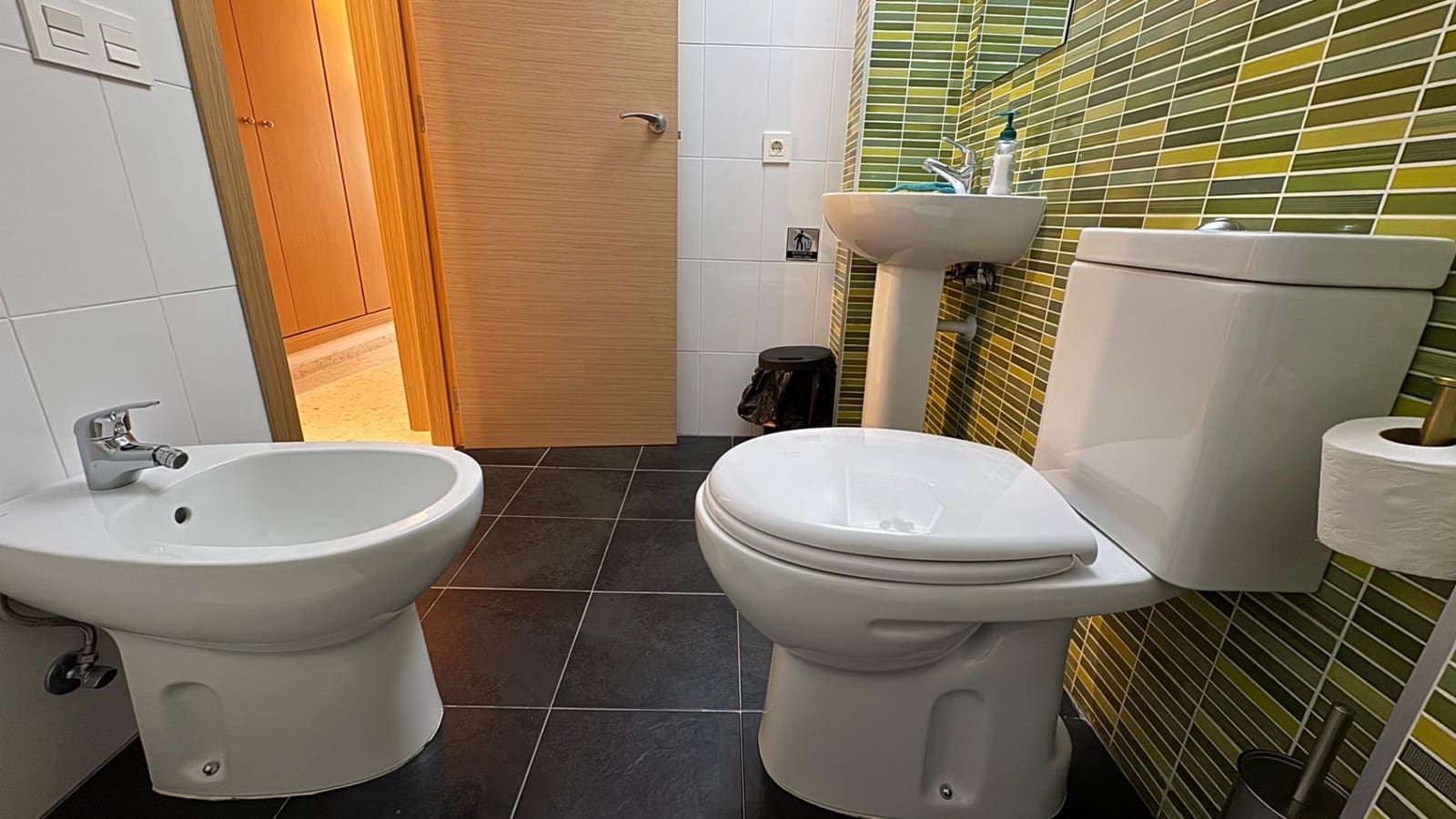 2 sovrum Lägenhet till salu i Gilet - 190 000 € (Ref: 9102924)