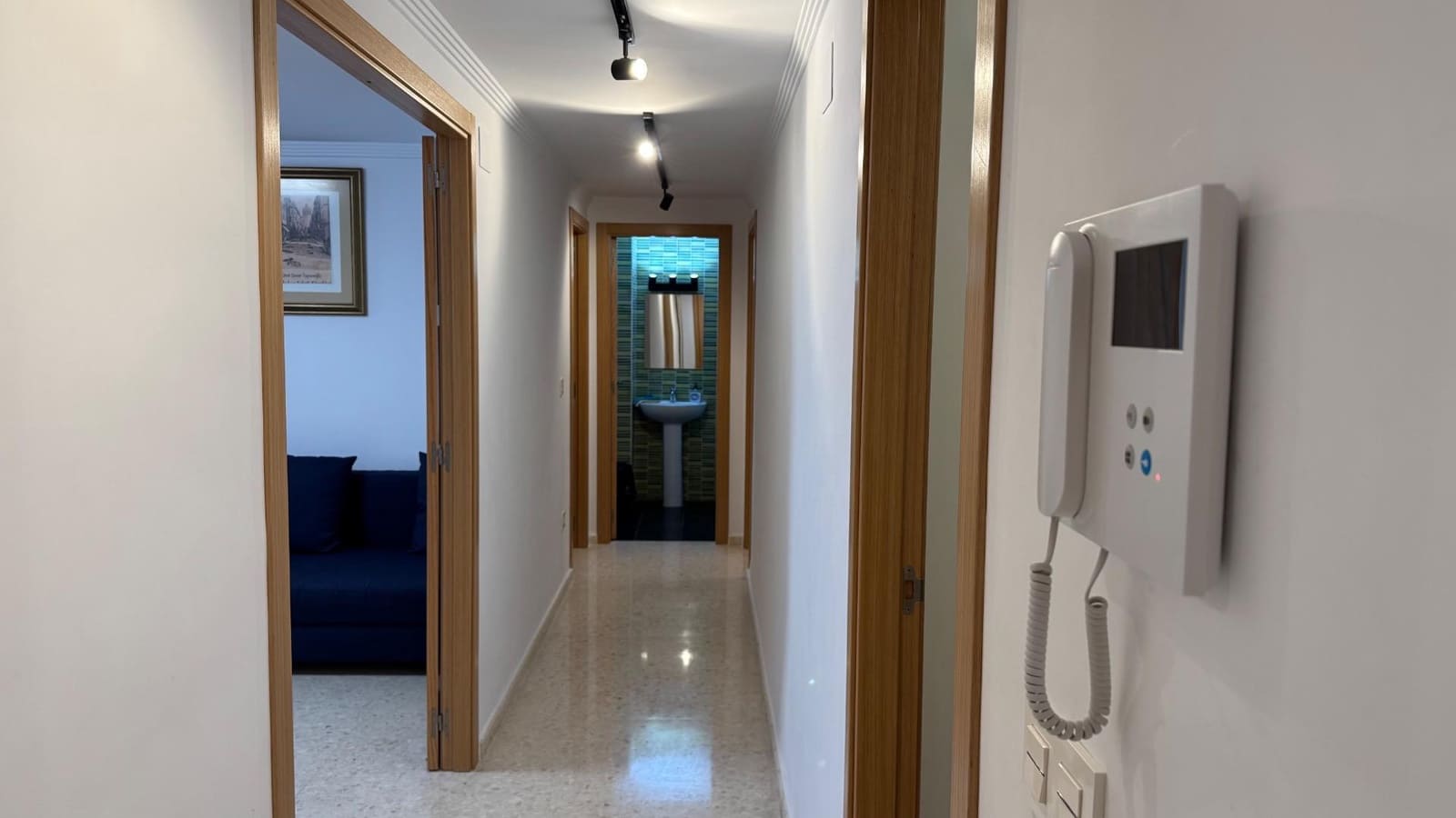 2 sovrum Lägenhet till salu i Gilet - 190 000 € (Ref: 9102924)