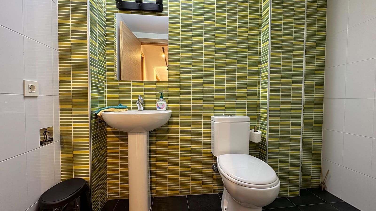 2 sovrum Lägenhet till salu i Gilet - 190 000 € (Ref: 9102924)