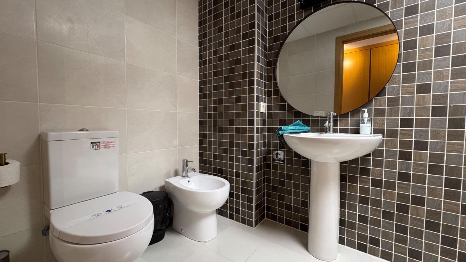 2 sovrum Lägenhet till salu i Gilet - 190 000 € (Ref: 9102924)