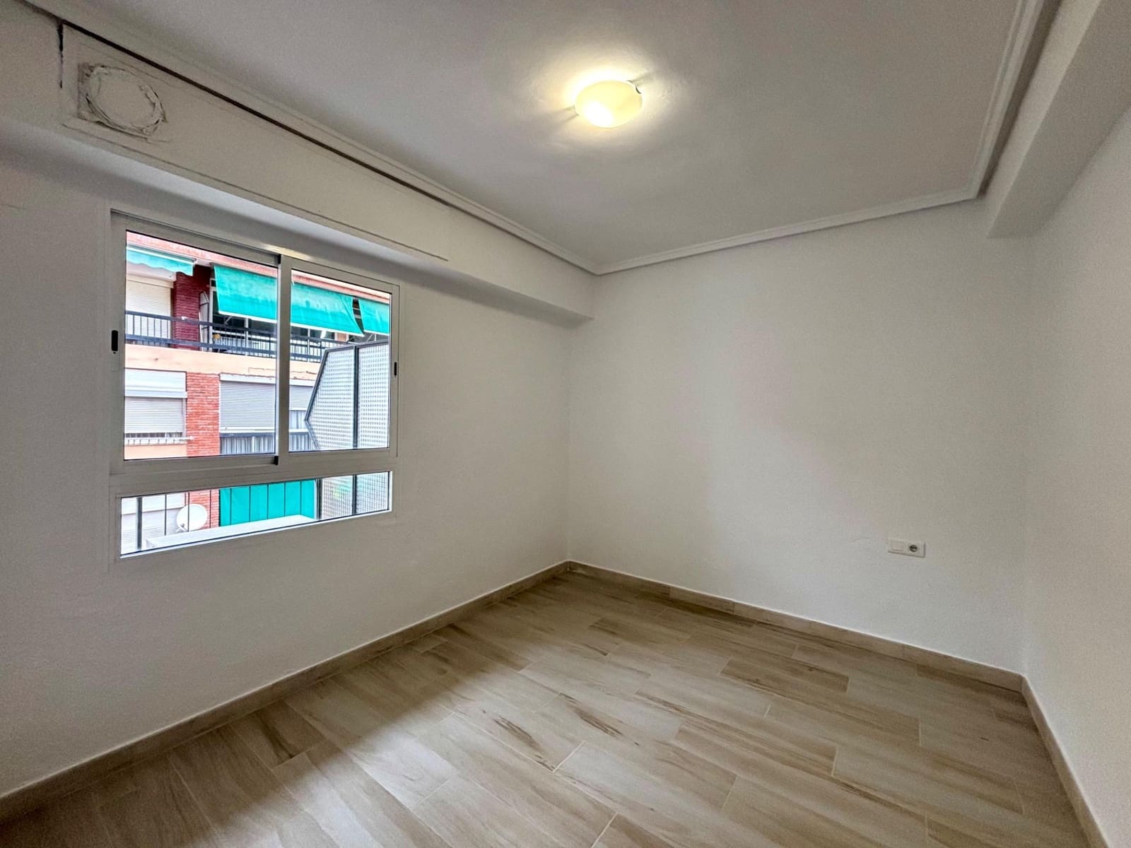 4 camera da letto Appartamento da affittare in Valencia citta - 1.245 € (Rif: 9104686)