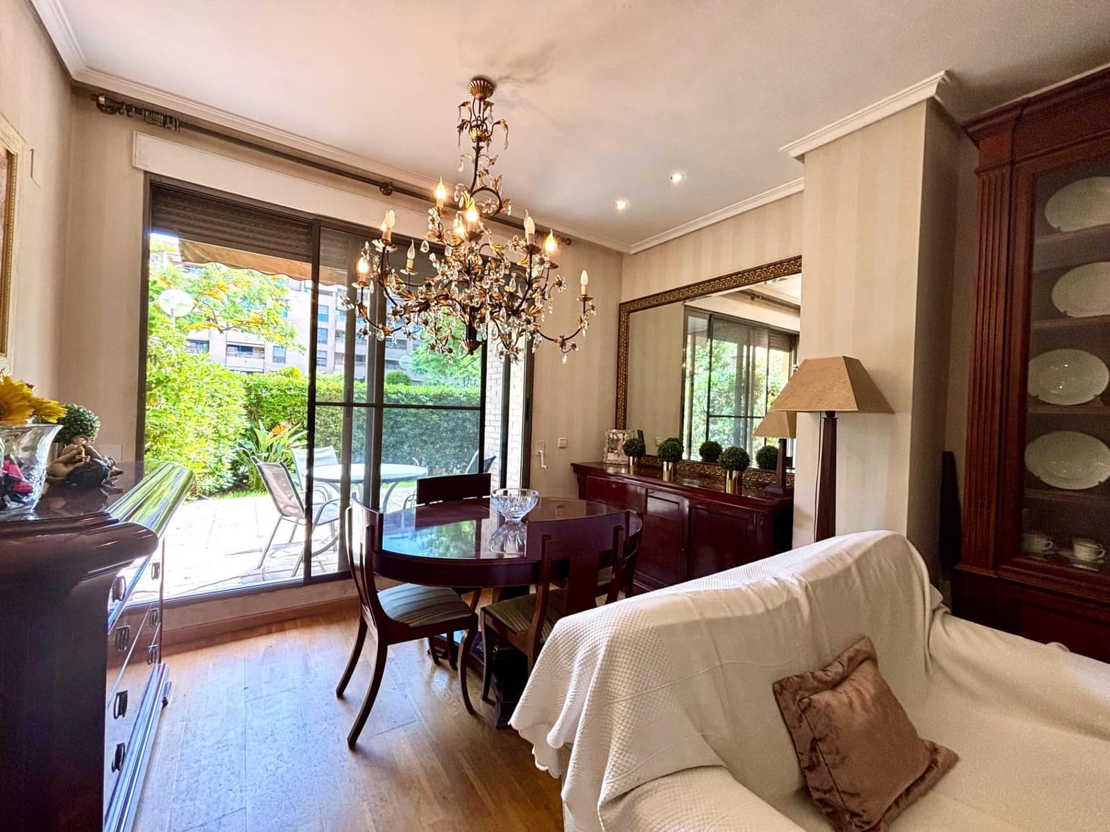 3 soveværelse Lejlighed til salg i Valencia by med swimmingpool garage - € 620.000 (Ref: 9114184)