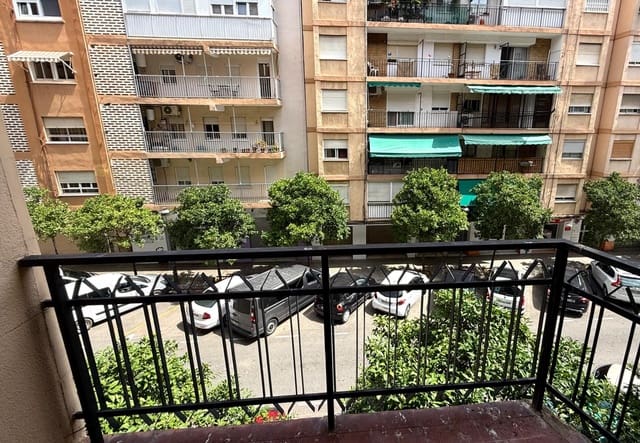 3 soveværelse Lejlighed til leje i Algiros, Valencia by - € 1.250 (Ref: 9125113)
