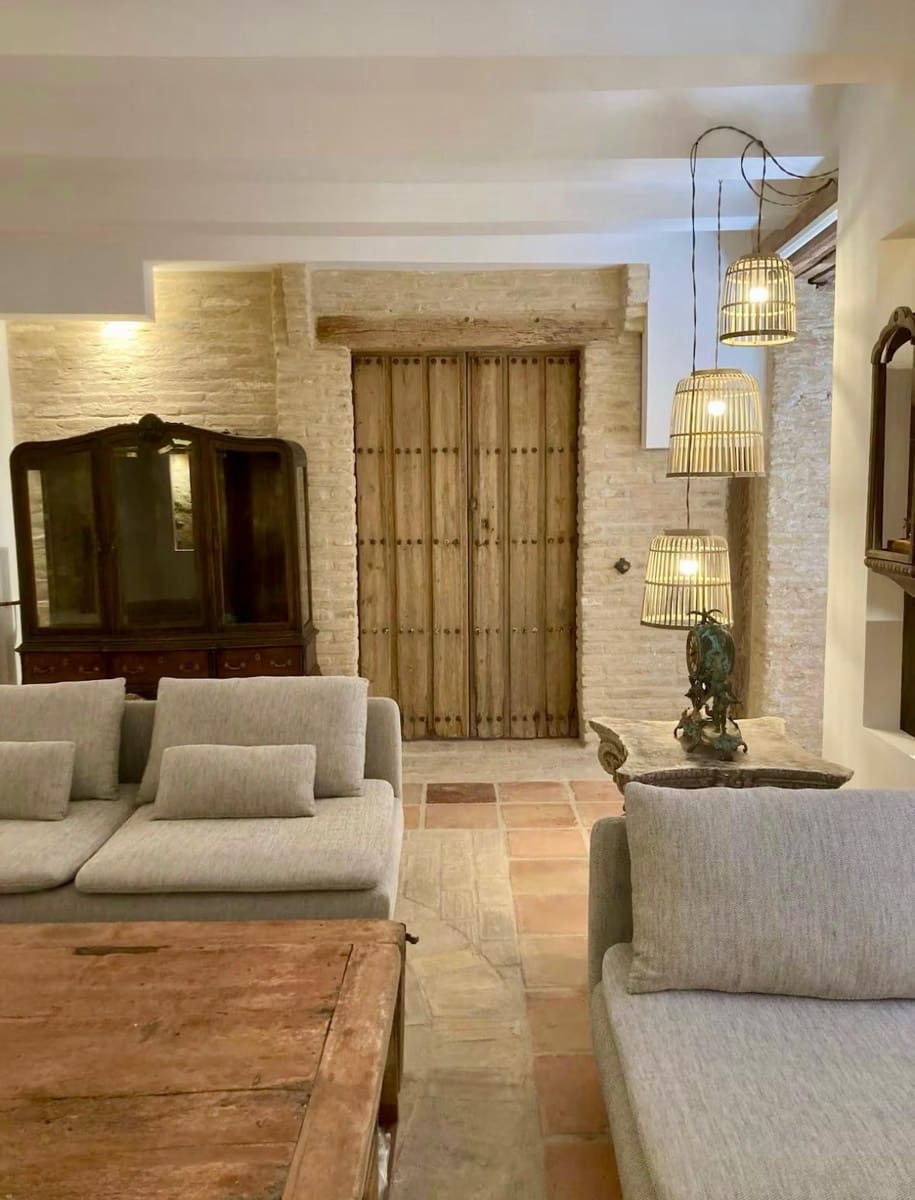 2 soveværelse Lejlighed til leje i Valencia by - € 2.000 (Ref: 9161045)