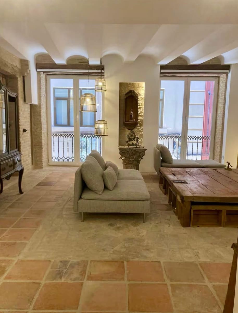 2 soveværelse Lejlighed til leje i Valencia by - € 2.000 (Ref: 9161045)