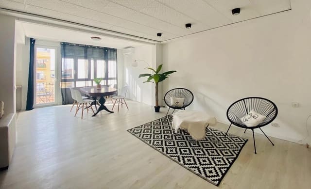 4 sovrum Lägenhet att hyra i Paterna - 1 400 € (Ref: 9165810)