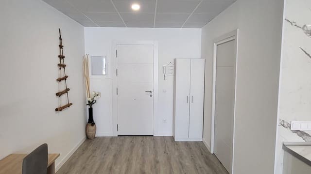 1 makuuhuone Huoneisto myytävänä paikassa Valencia kaupunki mukana uima-altaan - 265 000 € (Ref: 9178151)