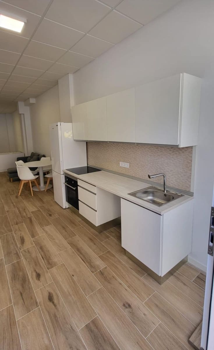 1 soveværelse Erhverv til salg i Valencia by - € 85.000 (Ref: 9178152)