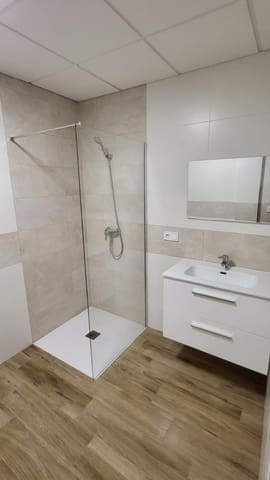 1 bedroom Commercial for sale in Torrefiel, Valencia city - € 85,000 (Ref: 9178152)