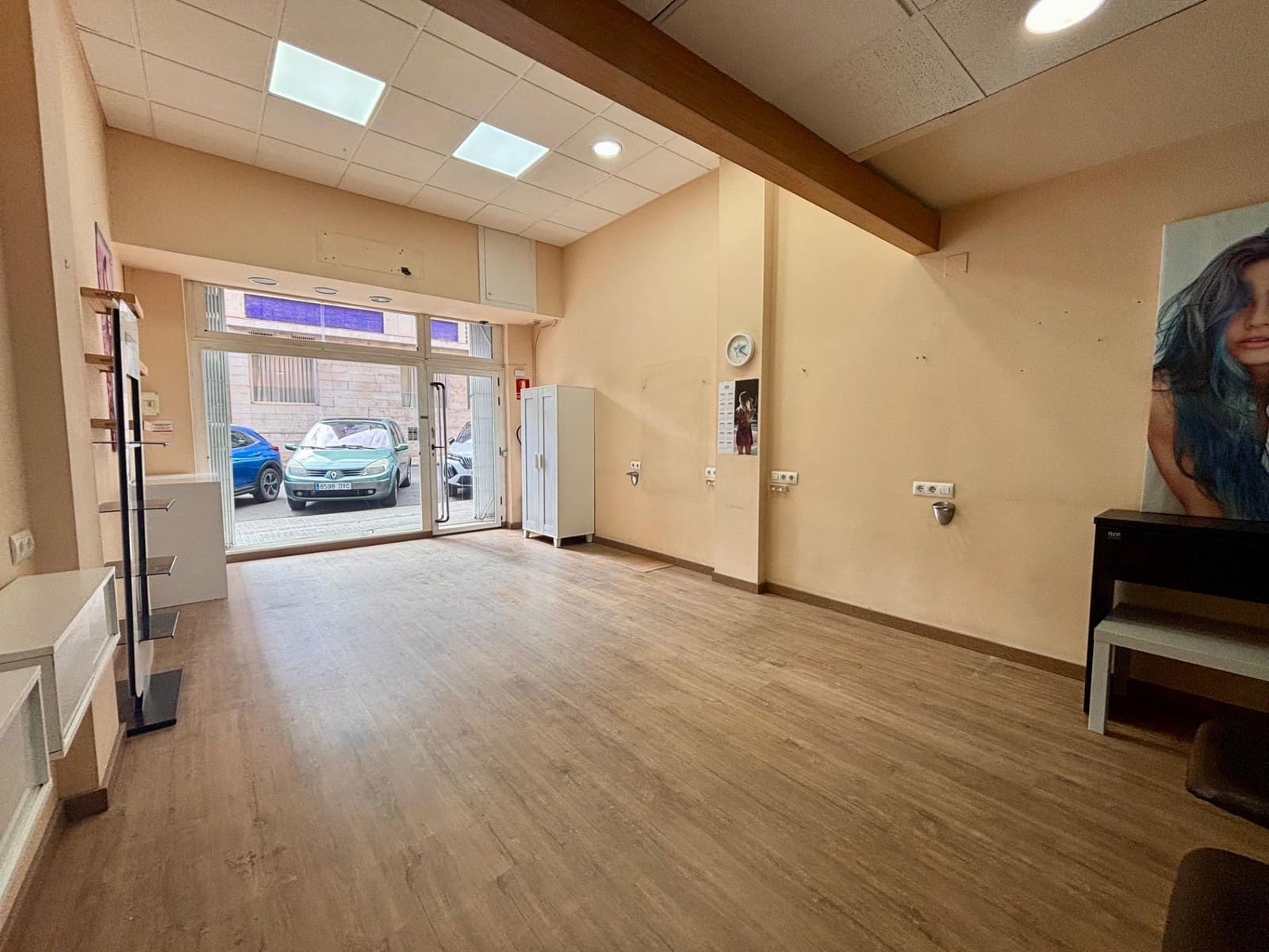 Kaupallinen vuokrattavana paikassa Valencia kaupunki - 895 € (Ref: 9181063)