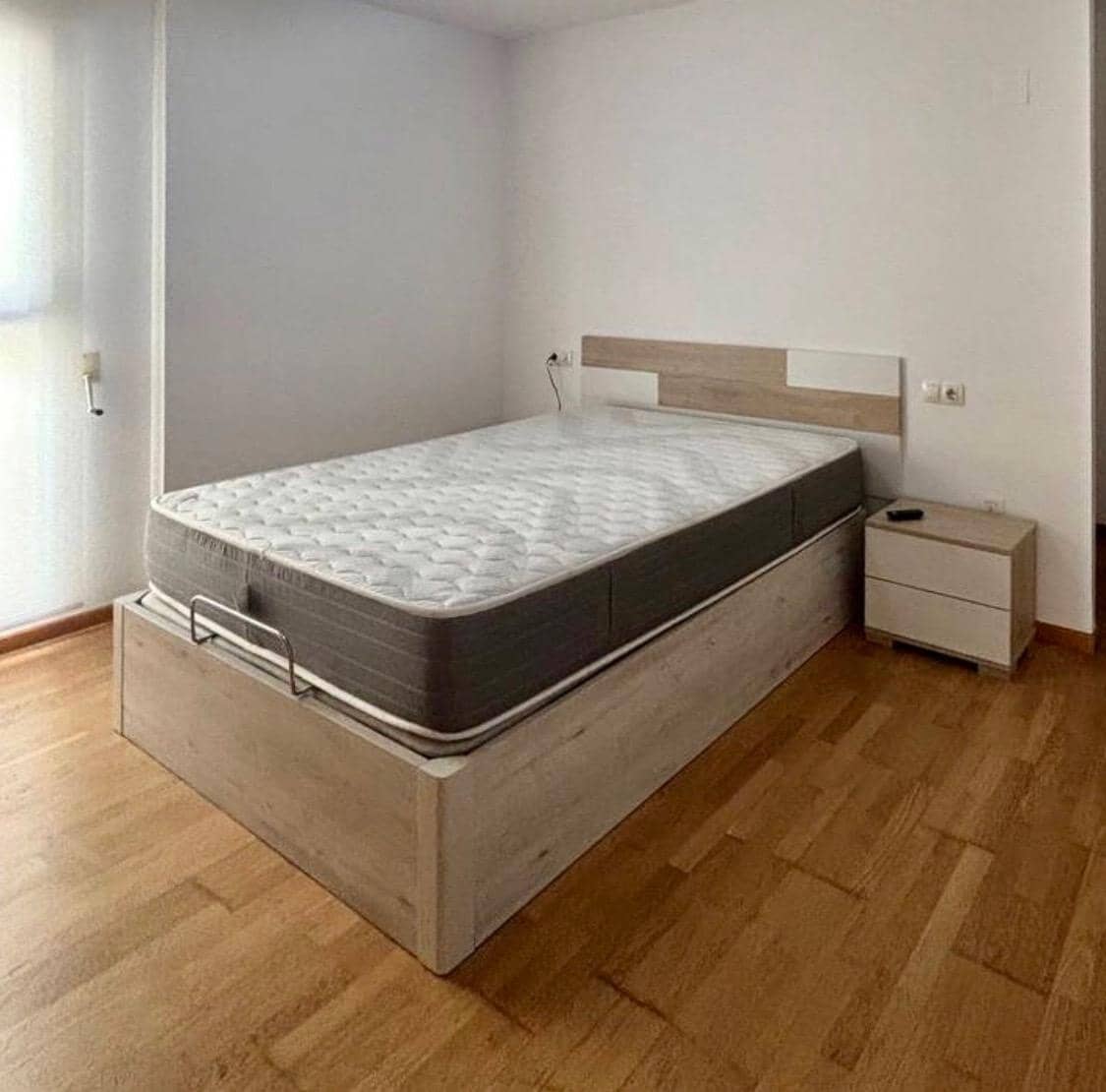 4 sypialnia Mieszkanie do wynajęcia w Miasto Walencja - 1 245 € (Ref: 9217435)