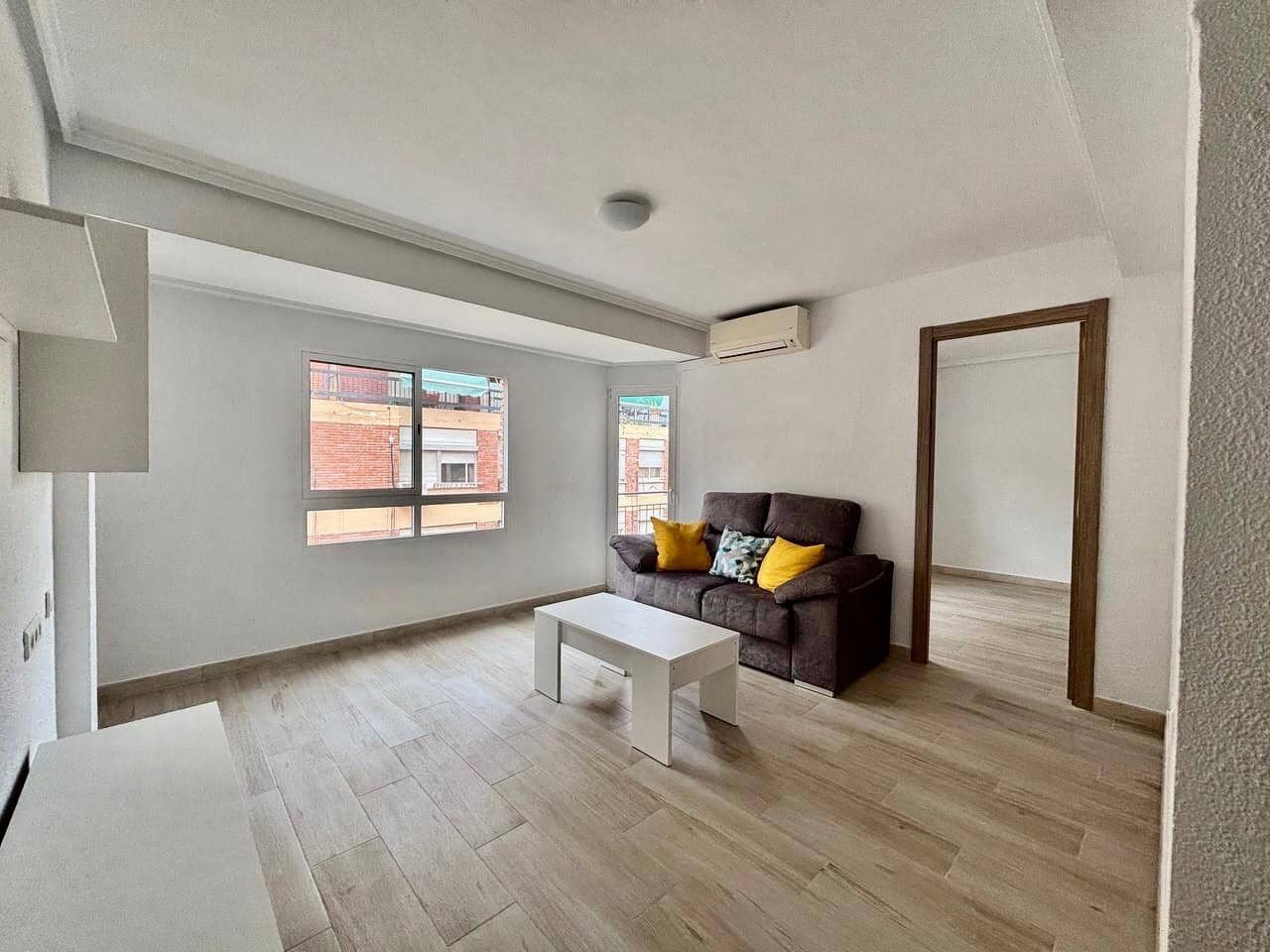 4 sypialnia Mieszkanie do wynajęcia w Miasto Walencja - 1 245 € (Ref: 9217435)