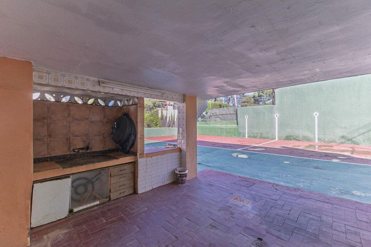 6 makuuhuone Huvila myytävänä paikassa La Canada mukana uima-altaan - 569 000 € (Ref: 9269765)