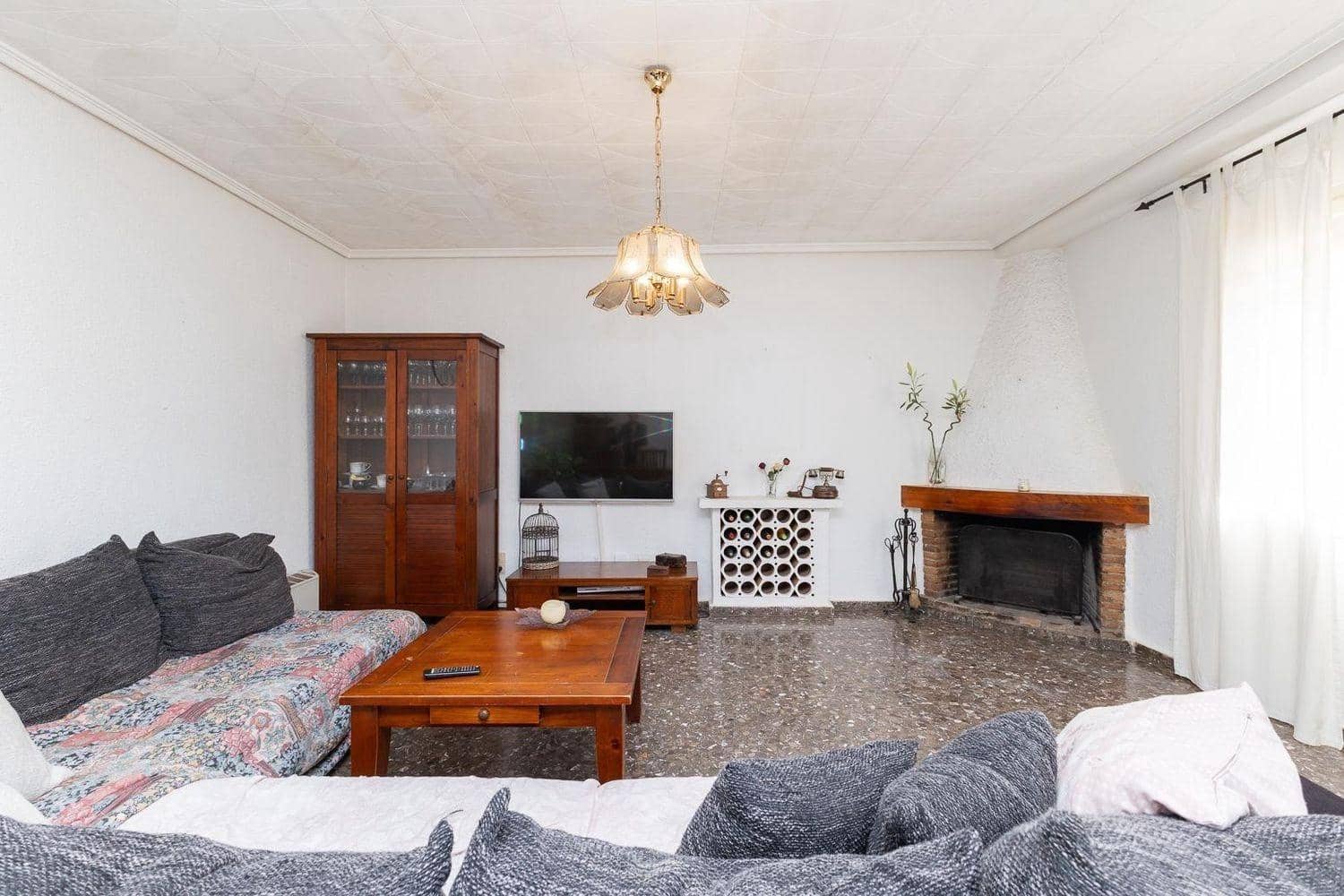 6 makuuhuone Huvila myytävänä paikassa La Canada mukana uima-altaan - 569 000 € (Ref: 9269765)