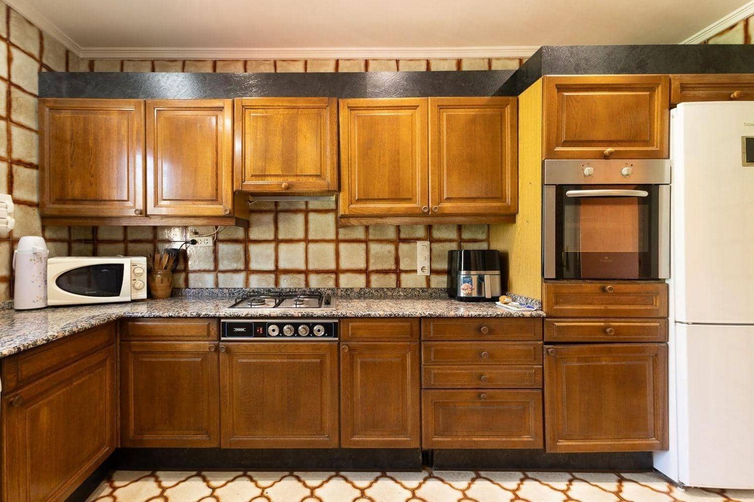 6 makuuhuone Huvila myytävänä paikassa La Canada mukana uima-altaan - 569 000 € (Ref: 9269765)