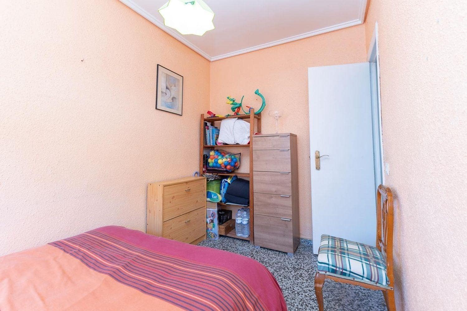 6 makuuhuone Huvila myytävänä paikassa La Canada mukana uima-altaan - 569 000 € (Ref: 9269765)