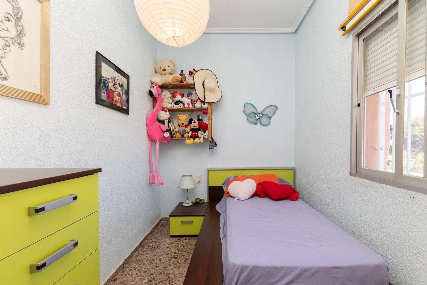 6 makuuhuone Huvila myytävänä paikassa La Canada mukana uima-altaan - 569 000 € (Ref: 9269765)