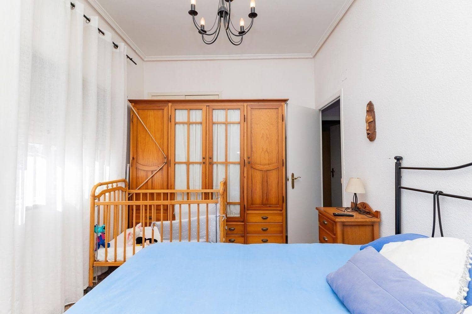 6 makuuhuone Huvila myytävänä paikassa La Canada mukana uima-altaan - 569 000 € (Ref: 9269765)