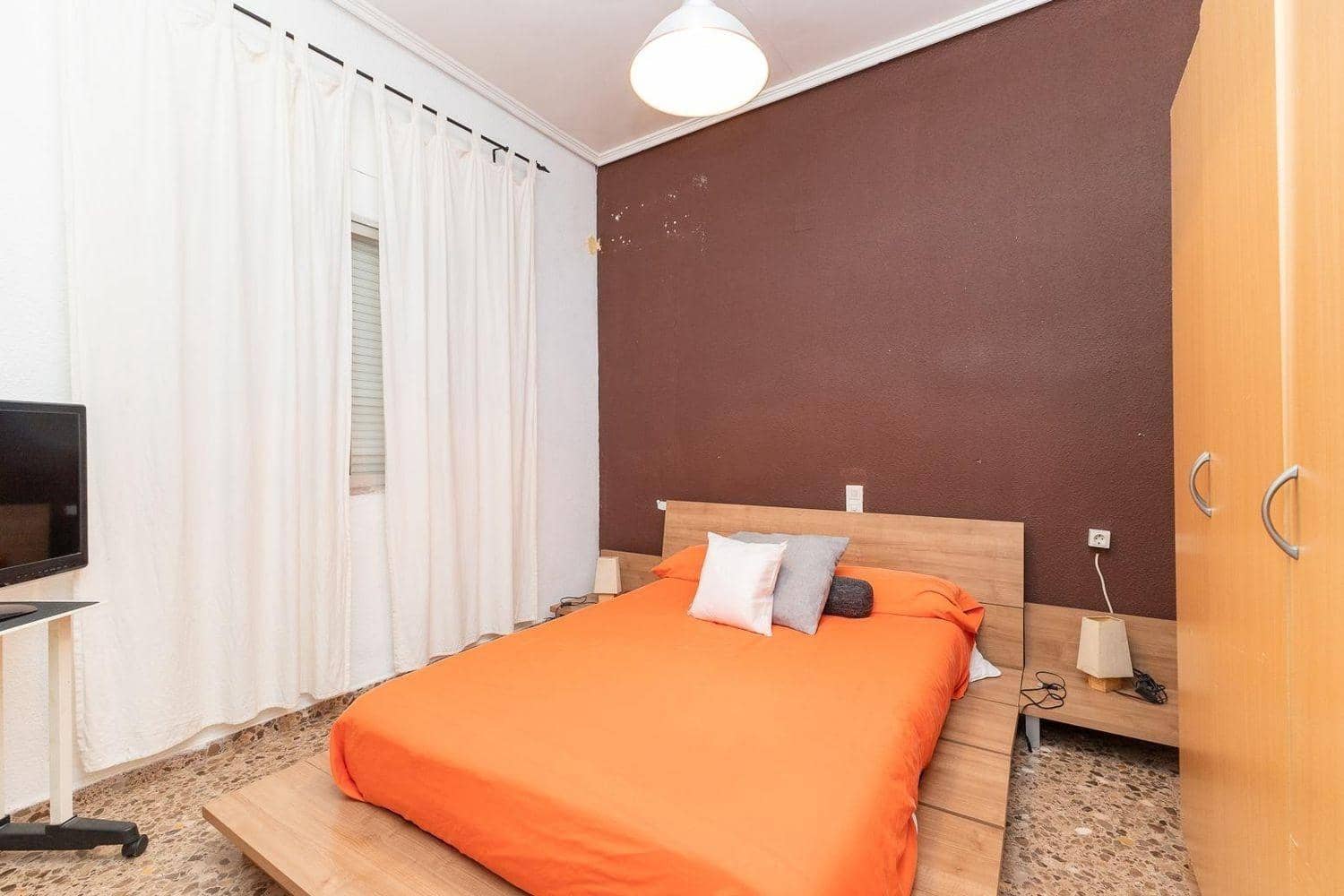 6 makuuhuone Huvila myytävänä paikassa La Canada mukana uima-altaan - 569 000 € (Ref: 9269765)