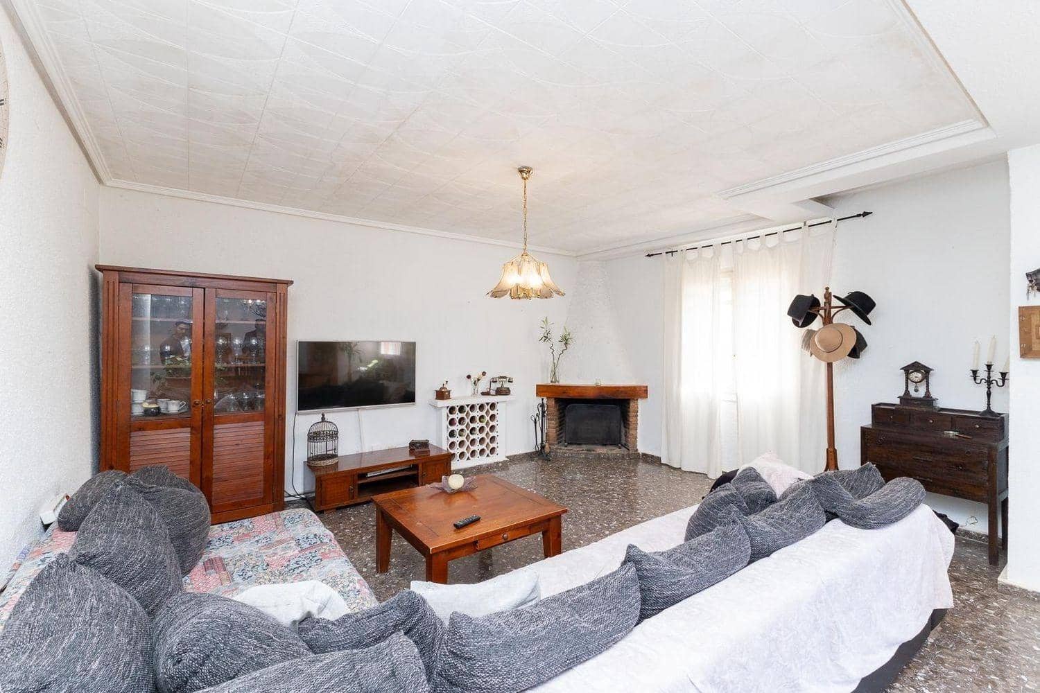 6 makuuhuone Huvila myytävänä paikassa La Canada mukana uima-altaan - 569 000 € (Ref: 9269765)