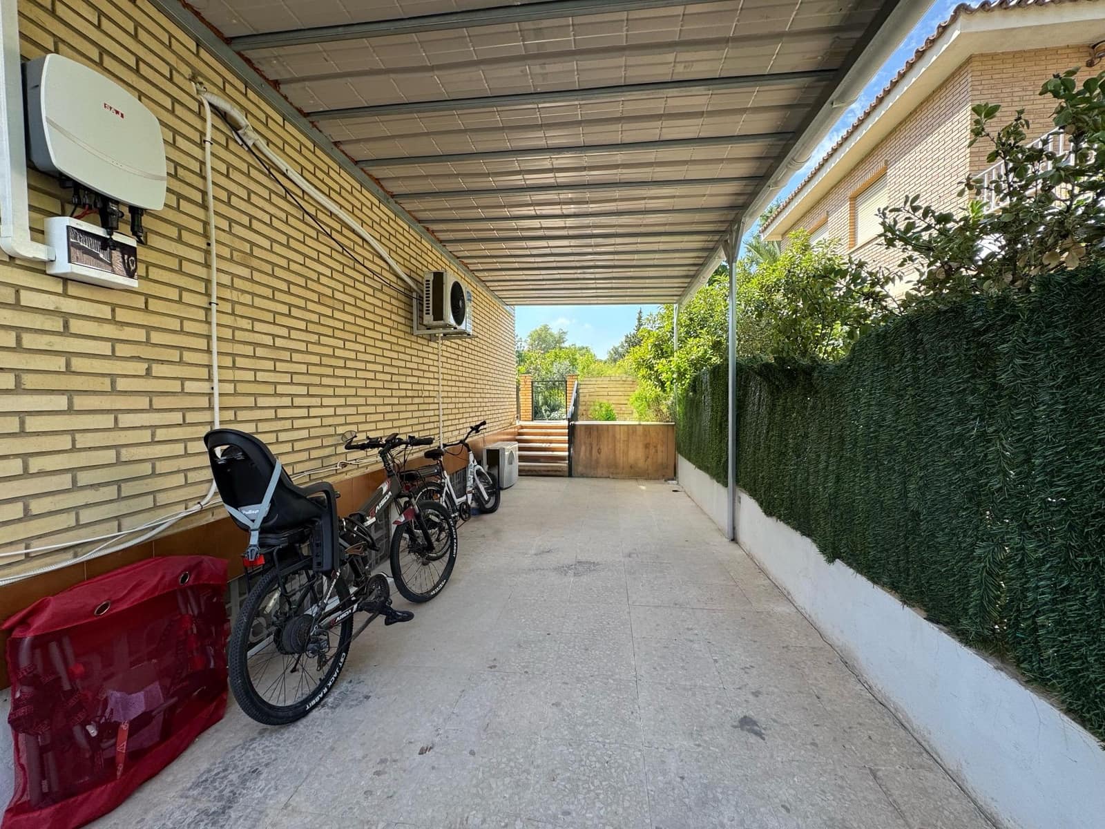 5 soveværelse Villa til salg i Torrent med swimmingpool - € 720.000 (Ref: 9272632)