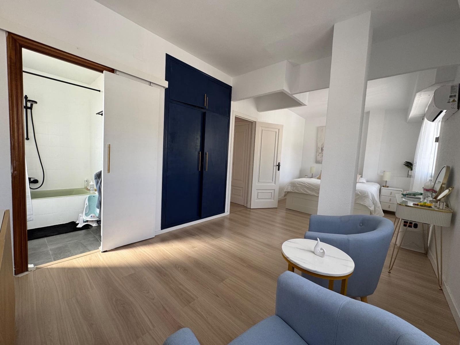 Villa/Maison de 4 chambres à louer à Torrent avec piscine - 2 800 € (Ref: 9272632)