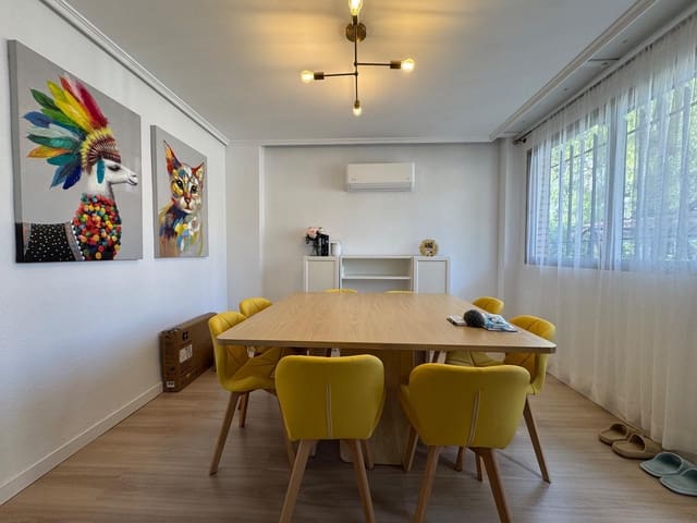 Villa/Maison de 4 chambres à louer à Torrent avec piscine - 2 800 € (Ref: 9272632)