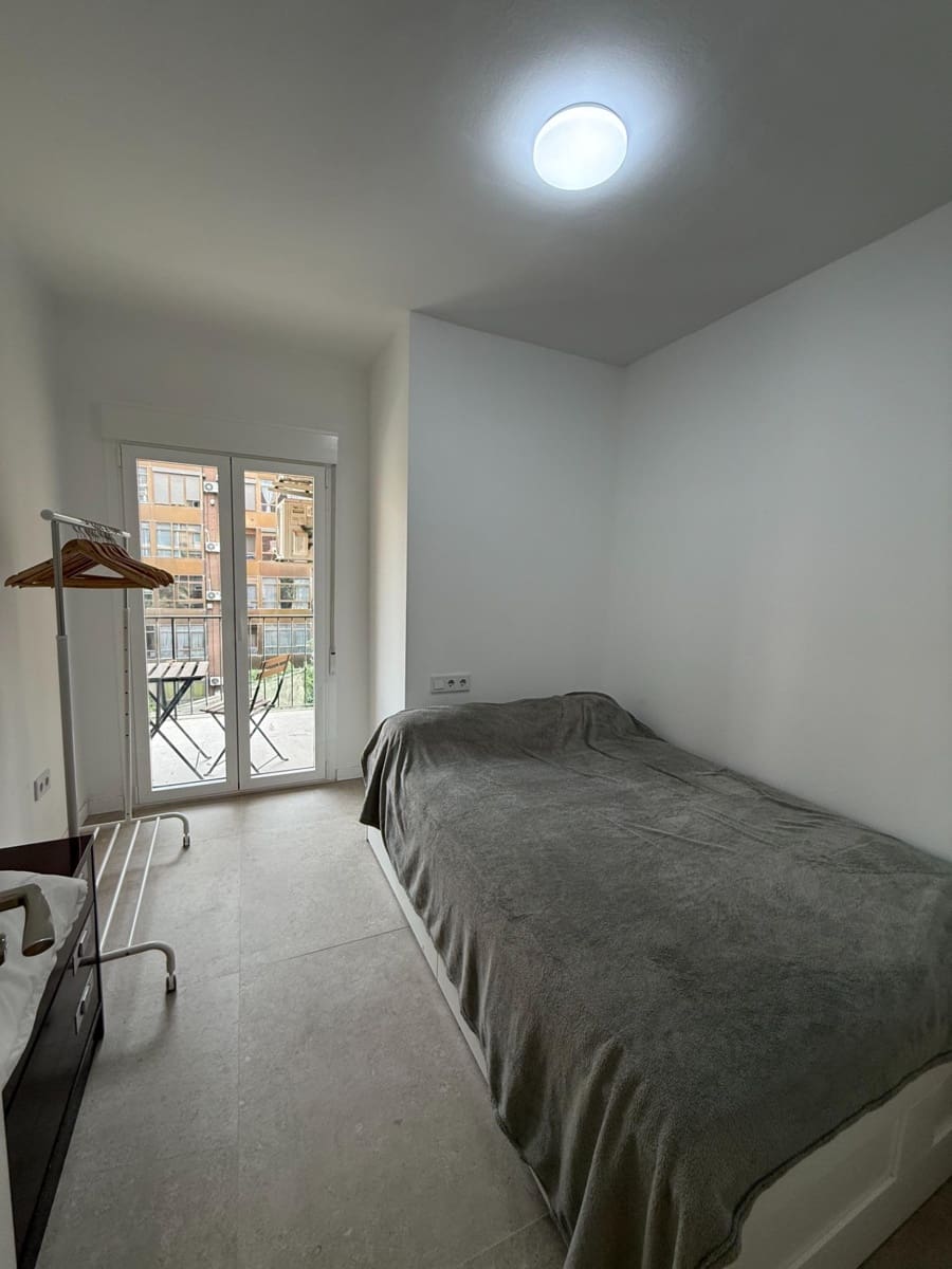 3 soverom Leilighet til leie i Valencia by - € 2 000 (Ref: 9355873)