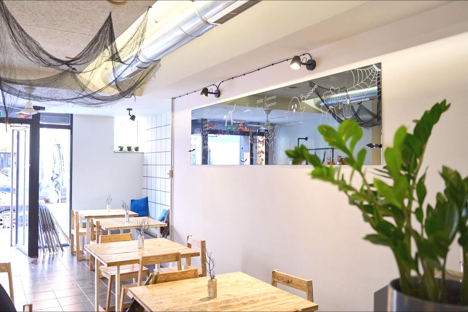 Biznes do wynajęcia w Miasto Walencja - 1 100 € (Ref: 9362658)