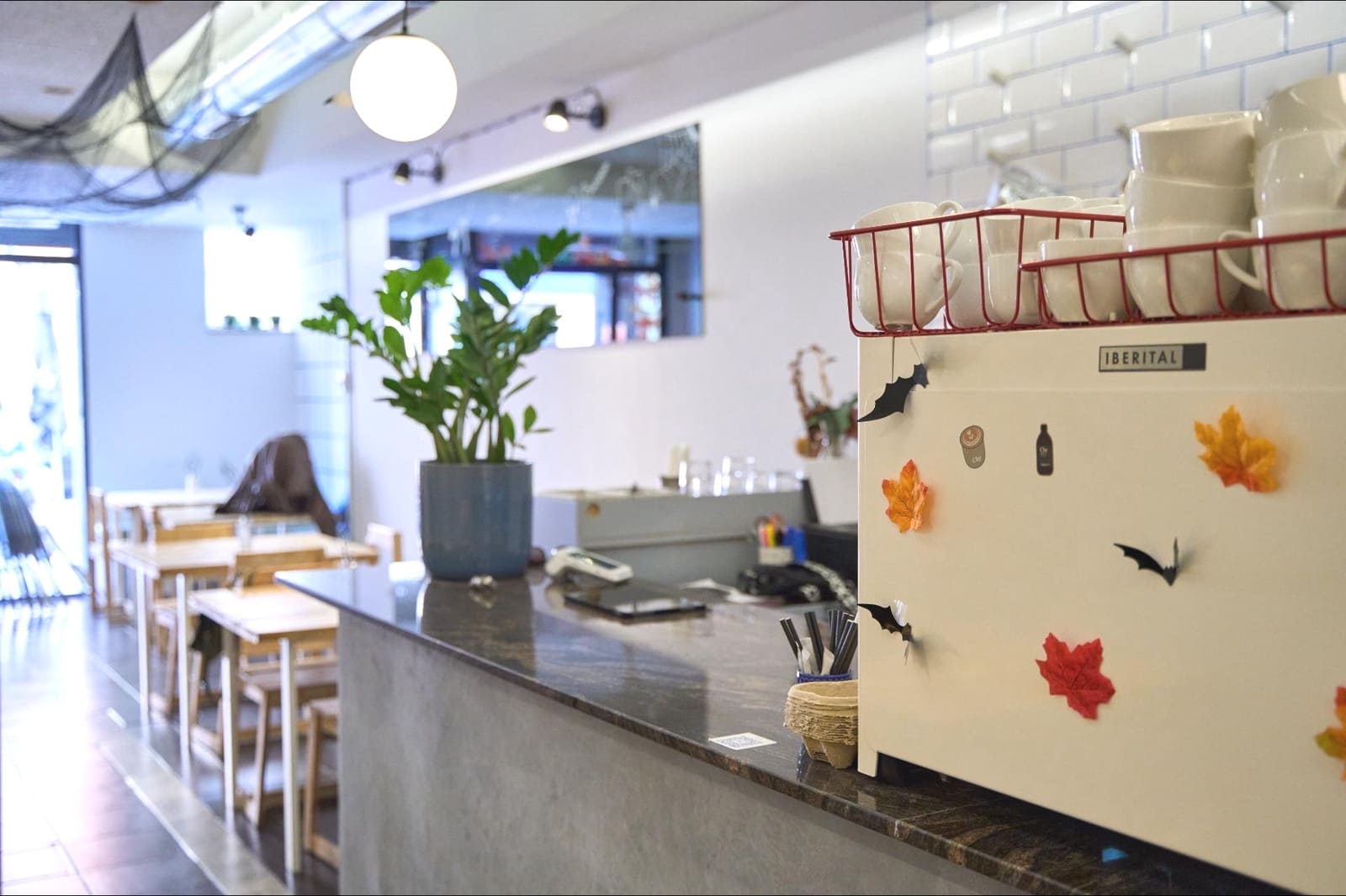 Biznes do wynajęcia w Miasto Walencja - 1 100 € (Ref: 9362658)