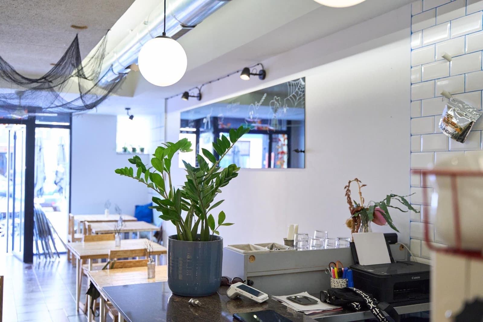 Biznes do wynajęcia w Miasto Walencja - 1 100 € (Ref: 9362658)