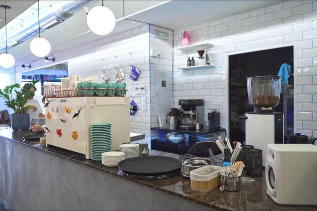 Virksomhed til leje i La Roqueta, Valencia by - € 1.100 (Ref: 9362658)