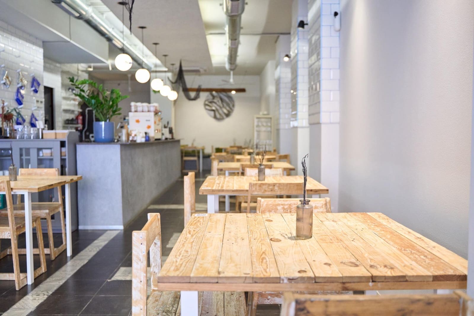 Biznes do wynajęcia w Miasto Walencja - 1 100 € (Ref: 9362658)