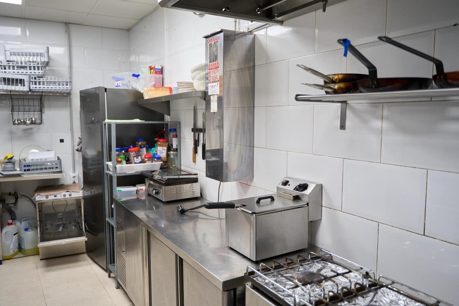 Biznes do wynajęcia w Miasto Walencja - 1 100 € (Ref: 9362658)