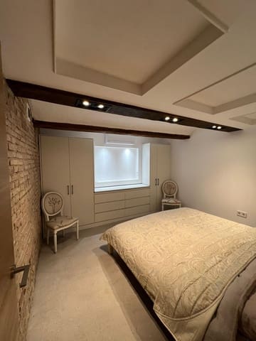 3 soveværelse Lejlighed til leje i Ciutat Vella, Valencia by - € 2.500 (Ref: 9387953)