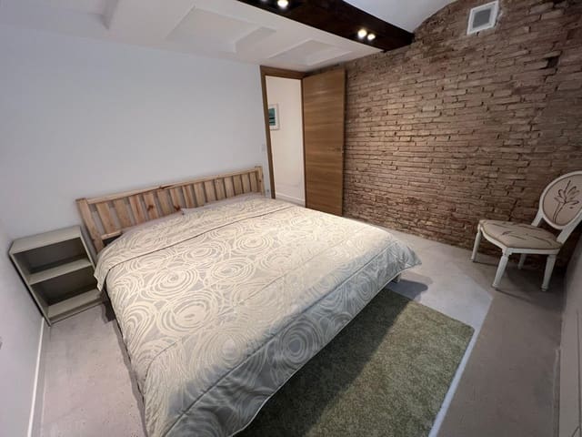 3 soveværelse Lejlighed til leje i Ciutat Vella, Valencia by - € 2.500 (Ref: 9387953)