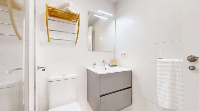 4 makuuhuone Huoneisto vuokrattavana paikassa La Raiosa, Valencia kaupunki - 2 100 € (Ref: 9396033)