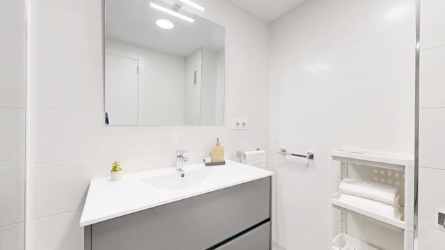 4 makuuhuone Huoneisto vuokrattavana paikassa La Raiosa, Valencia kaupunki - 2 100 € (Ref: 9396033)