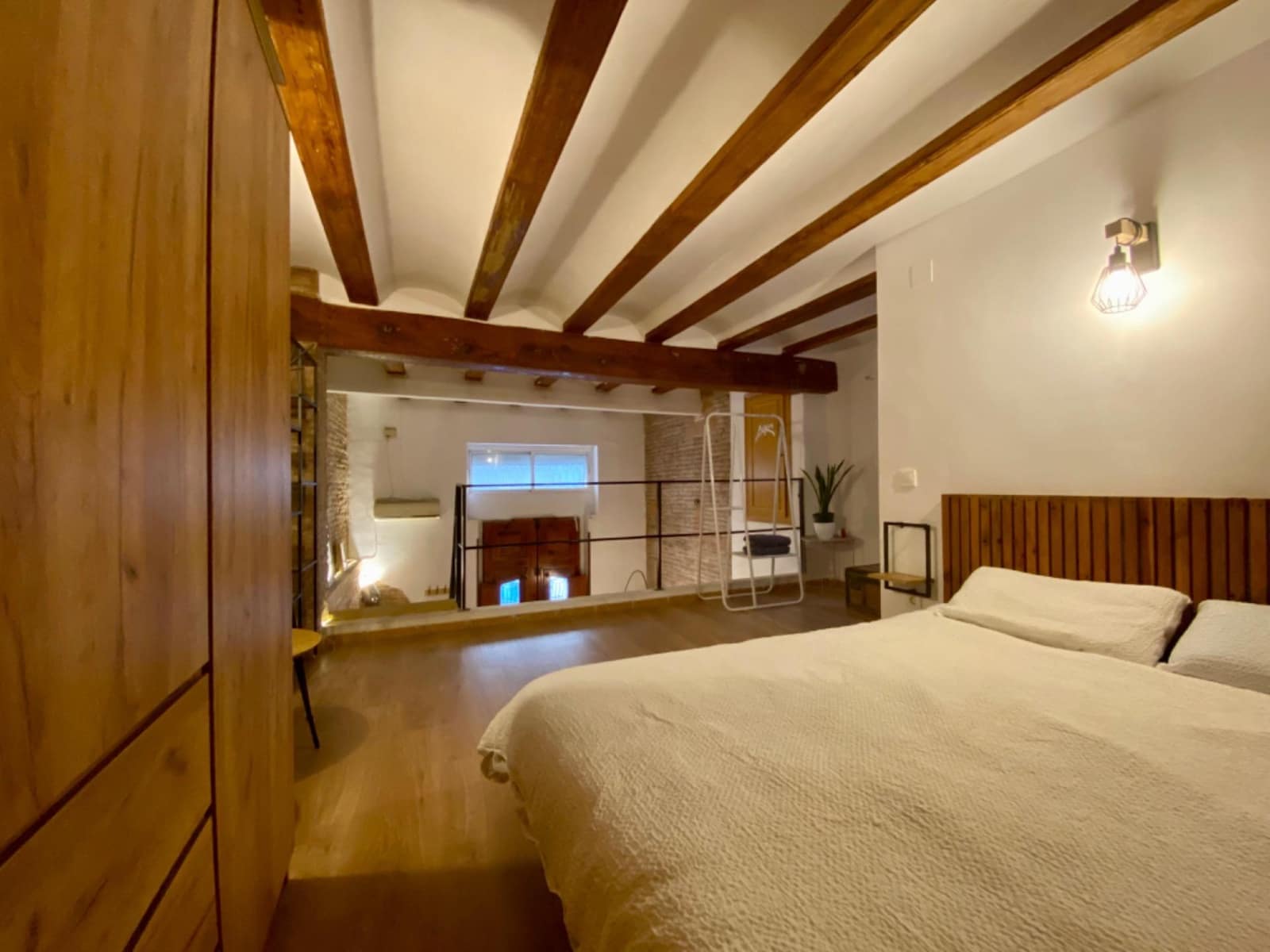 1 bedroom Flat for rent in Valencia city - € 2,100 (Ref: 9401093)