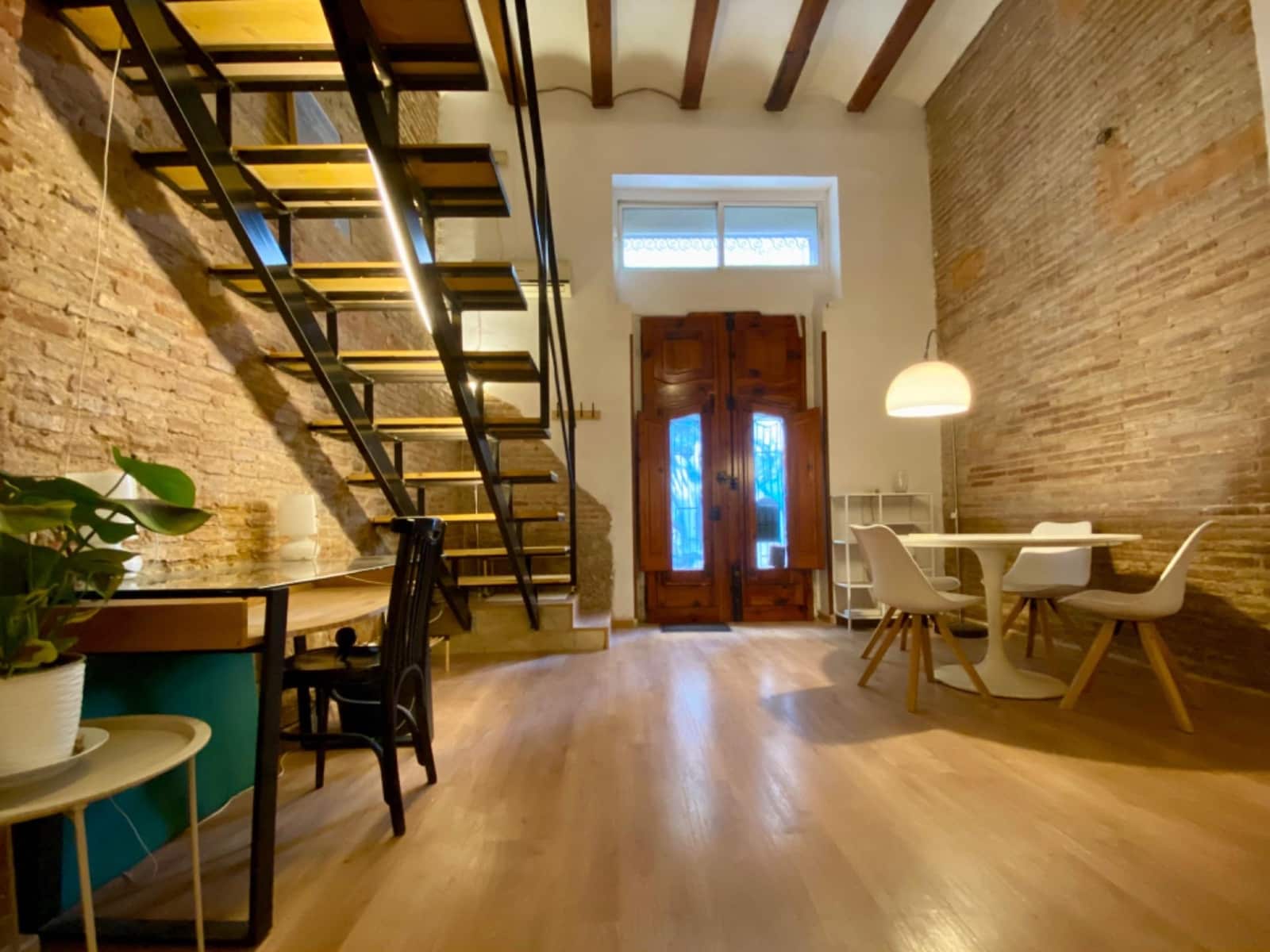 1 bedroom Flat for rent in Valencia city - € 2,100 (Ref: 9401093)