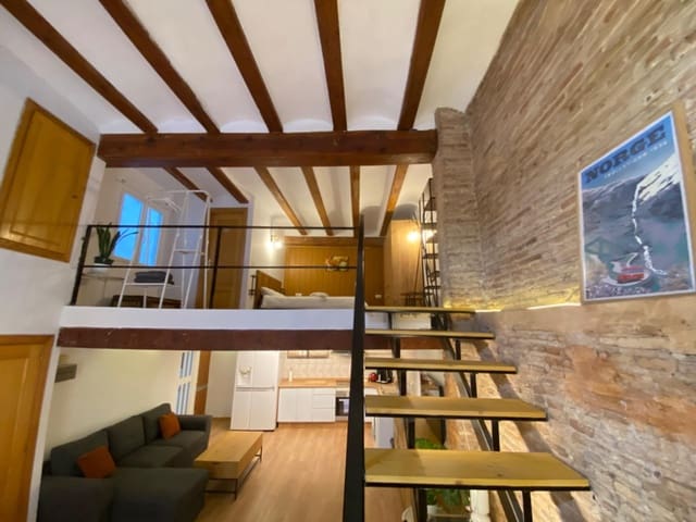 1 bedroom Flat for rent in Ciutat Vella, Valencia city - € 2,100 (Ref: 9401093)