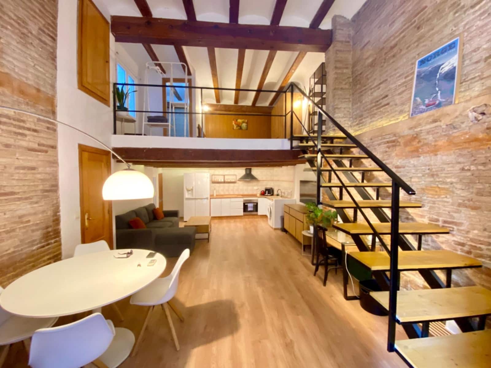 1 bedroom Flat for rent in Valencia city - € 2,100 (Ref: 9401093)