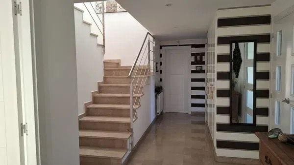 4 soveværelse Rækkehus til salg i San Antonio de Benagéber med swimmingpool garage - € 580.000 (Ref: 9415983)