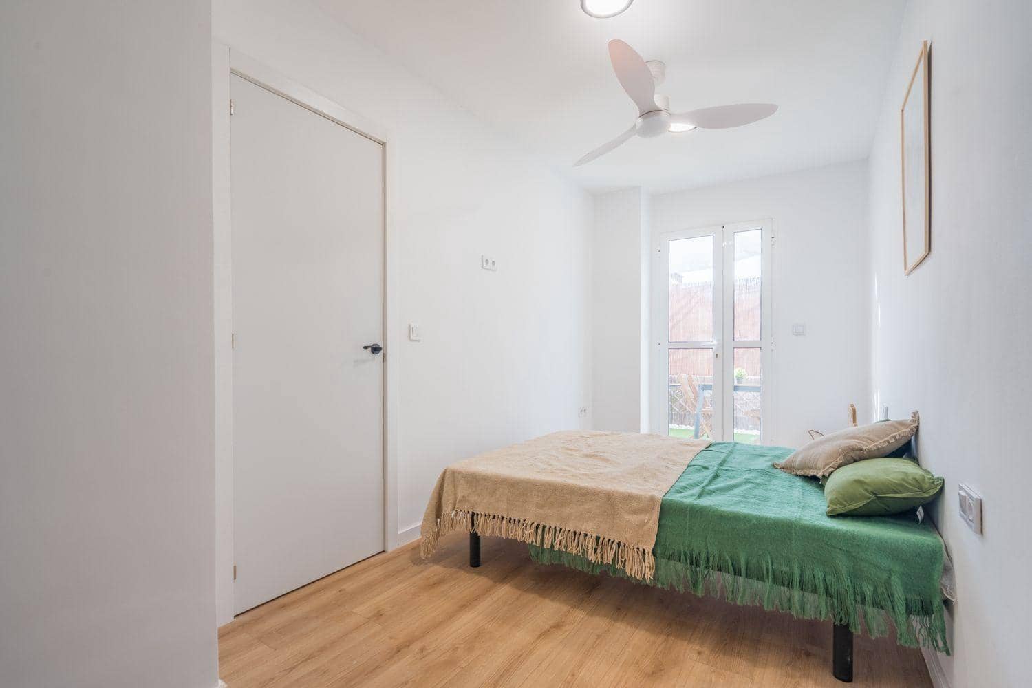 2 slaapkamer Appartement te huur in Valencia stad - € 1.800 (Ref: 9427245)