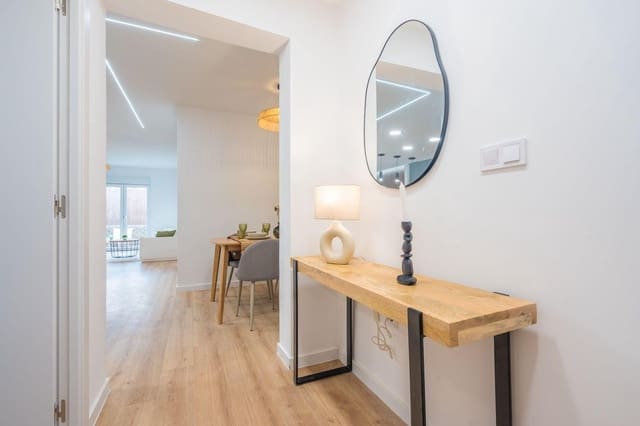 2 soveværelse Lejlighed til leje i Cabanyal-Canyamelar, Valencia by - € 1.800 (Ref: 9427245)