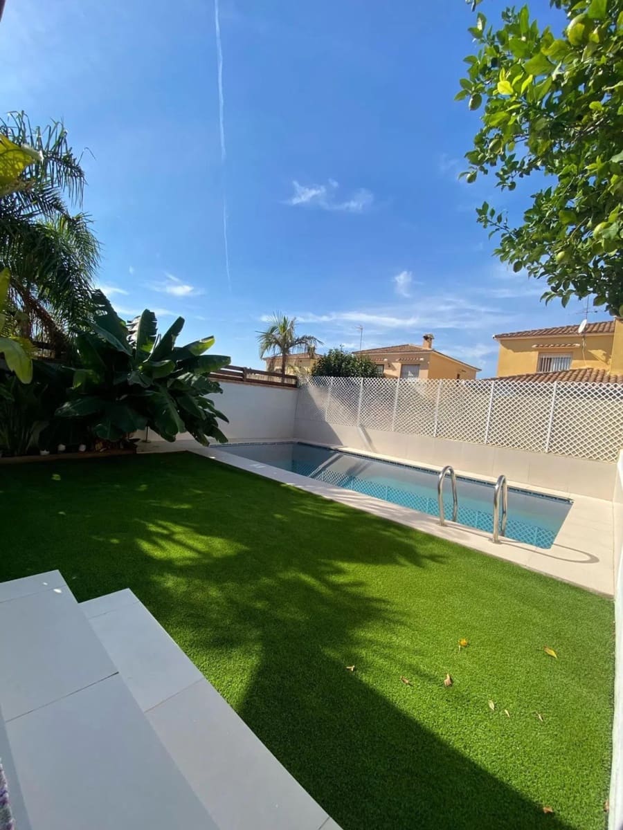 3 bedroom Villa for rent in La Pobla de Vallbona with garage - € 2,000 (Ref: 9437141)